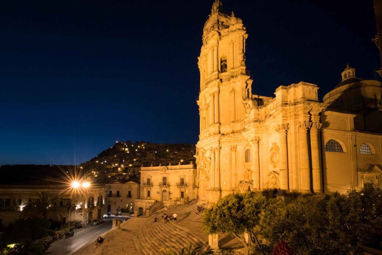 Bed and Breakfast Le Stanze Del Cioccolato Modica Exterior foto