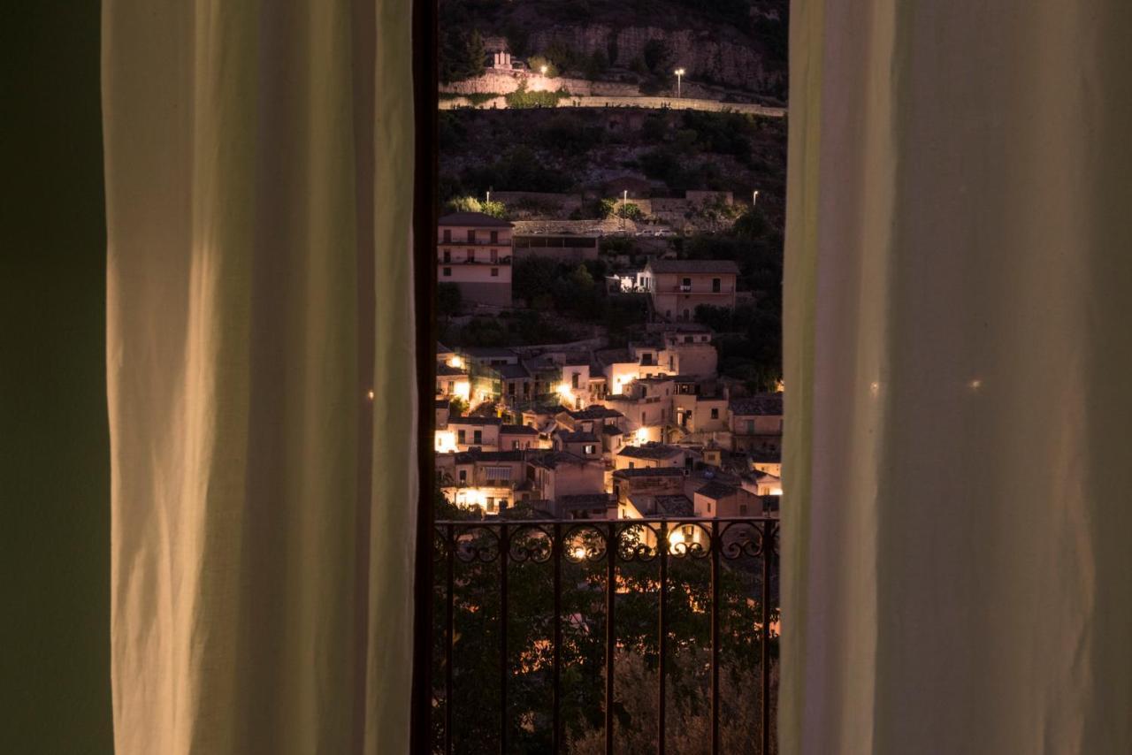 Bed and Breakfast Le Stanze Del Cioccolato Modica Exterior foto